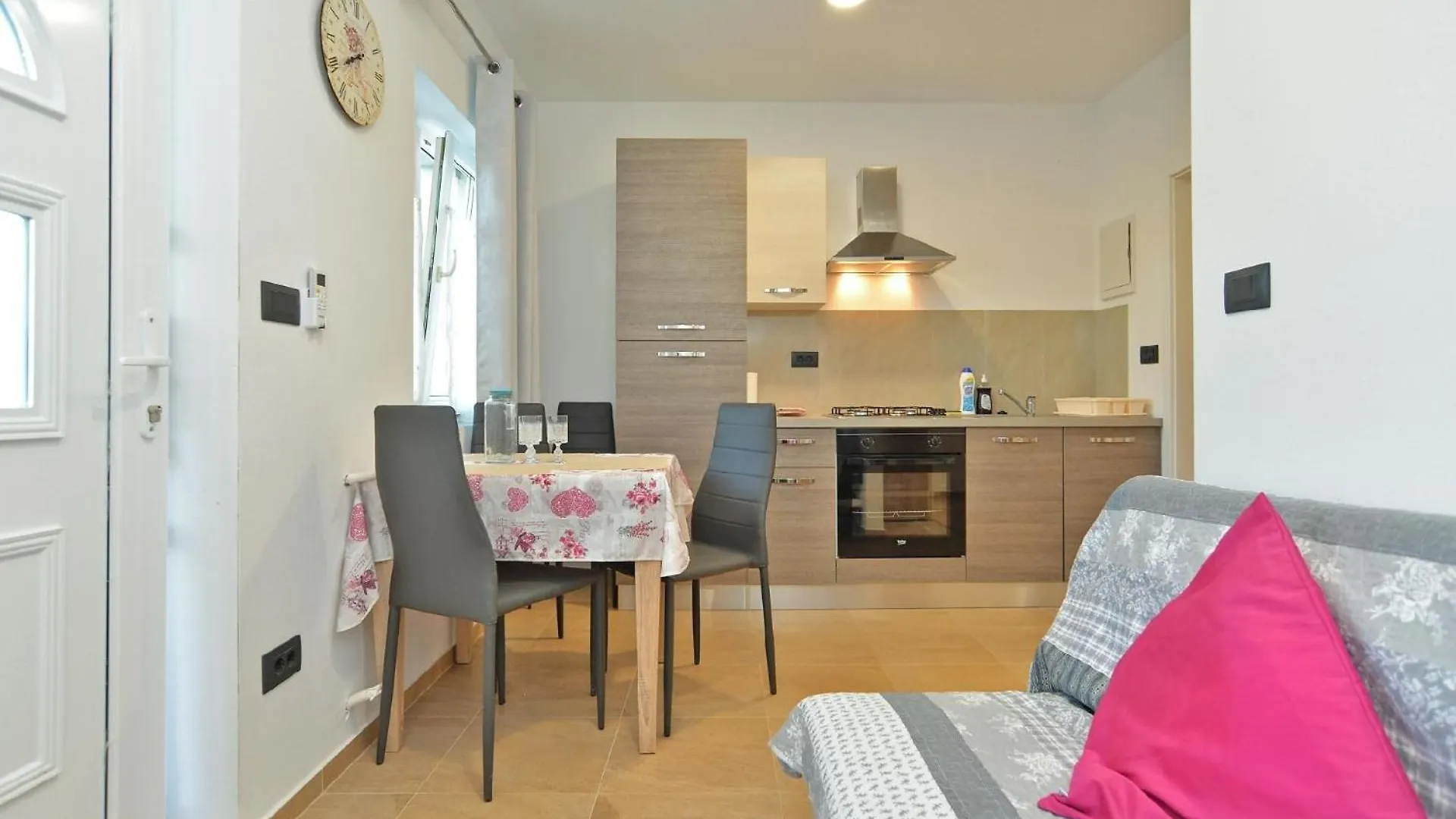 Ferienwohnung Fuer 2 Personen Ca 25 Qm In Fazana, Istrien Istrische Riviera Kroatien